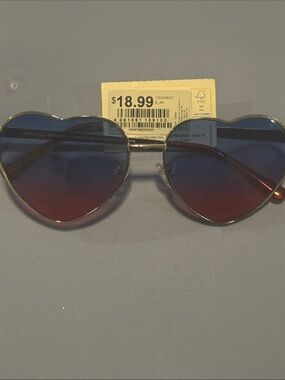 Heart-Shaped Gradient Sunglasses - Blue and Red Lenses